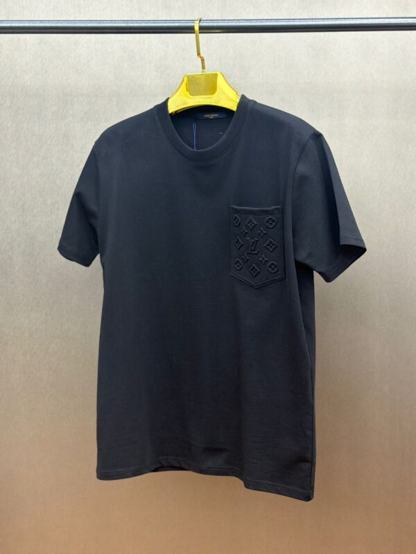 LV | BLACK